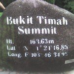 Ang bato sa Bukit Timah Summit Ang bato sa Bukit Timah Summit
