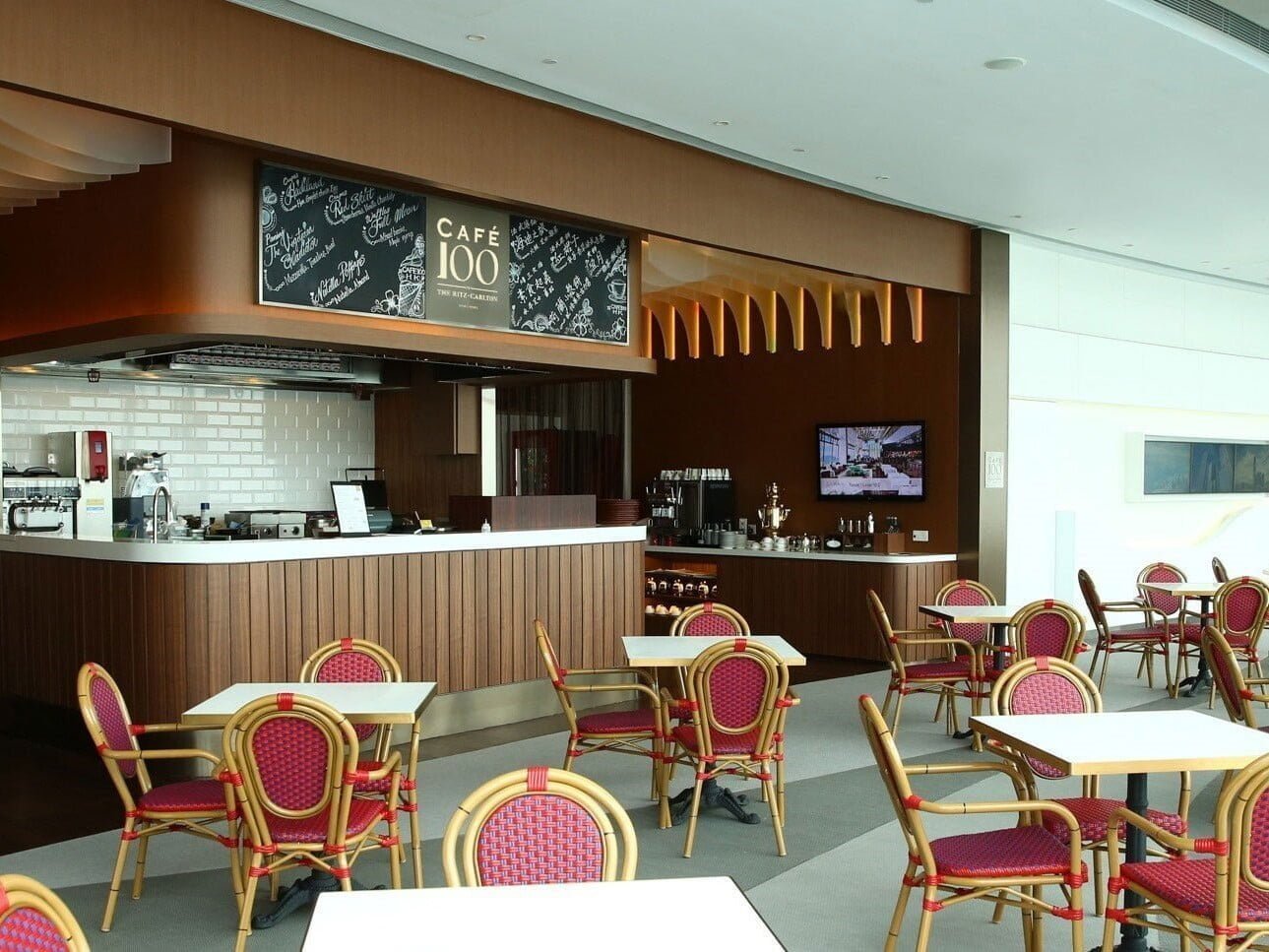 Cafe 100