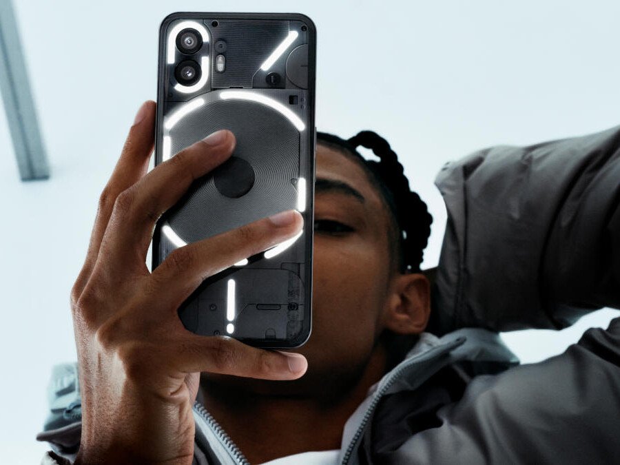 Nothing Phone (2)